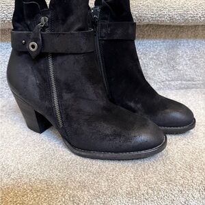 Paul Green Black Ankle Boots with Zipper